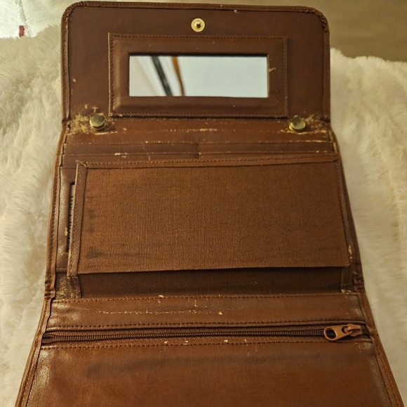 Dooney & Bourke Vintage Classic Black Tan Genuine Pebbled AWL Wallet - Picture 7 of 8